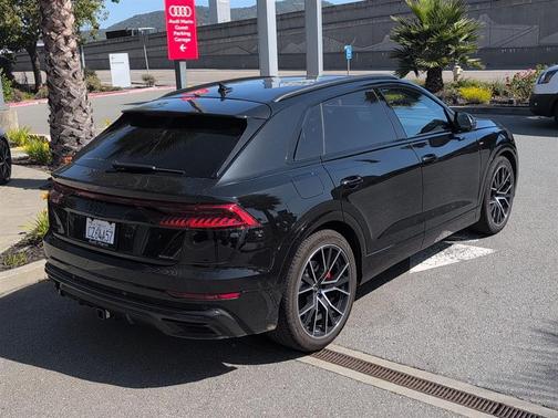 Mythos Black Metallic 2023 Audi Q8 55 Prestige