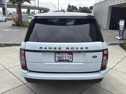 Fuji White 2016 Land Rover Range Rover 3.0L Turbocharged Diesel HSE Td6
