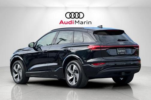 2025 Audi Q6 e-tron Premium Plus quattro