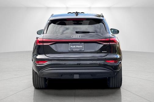 2025 Audi Q6 e-tron Premium Plus quattro