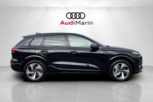 2025 Audi Q6 e-tron Premium Plus quattro
