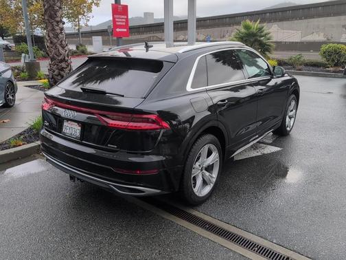 2023 Audi Q8 55 Premium Plus