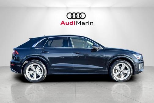 2023 Audi Q8 55 Premium Plus