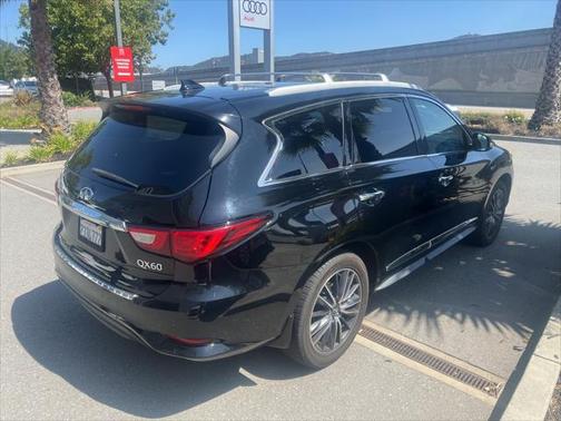2017 INFINITI QX60 Base