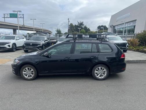 2018 Volkswagen Golf SportWagen TSI S