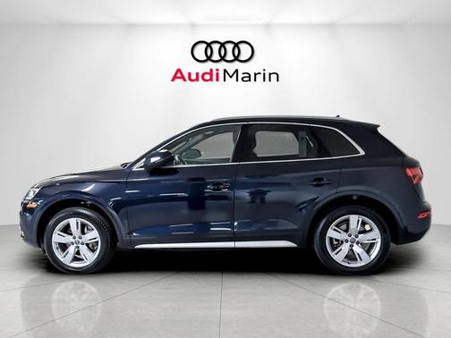Moonlight Blue Metallic 2019 Audi Q5 2.0T Premium Plus