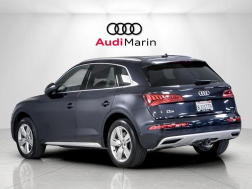 Moonlight Blue Metallic 2019 Audi Q5 2.0T Premium Plus