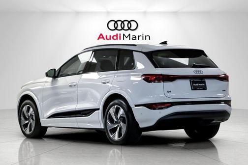 2025 Audi Q6 e-tron Premium Plus quattro