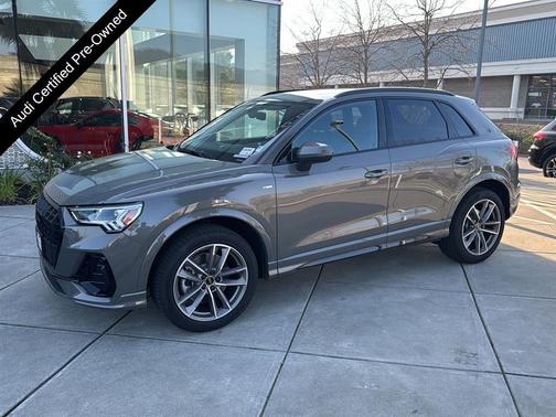 2025 Audi Q3 Premium 45 TFSI S line quattro Tiptronic