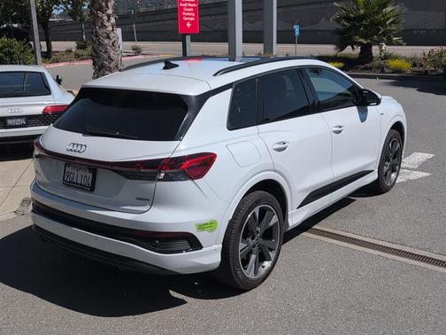 Glacier White Metallic 2023 Audi Q4 e-tron Prestige 50 quattro