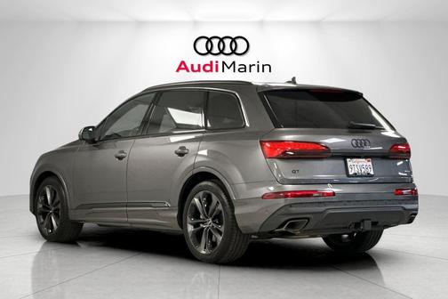 2025 Audi Q7 55 Premium Plus