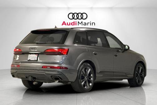 2025 Audi Q7 55 Premium Plus