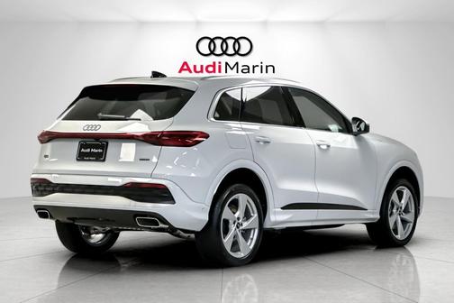 2025 Audi Q5 Premium Plus TFSI quattro S tronic