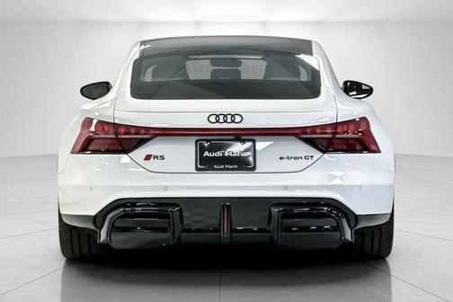 2026 Audi RS e-tron GT quattro
