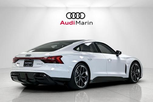 2026 Audi RS e-tron GT quattro