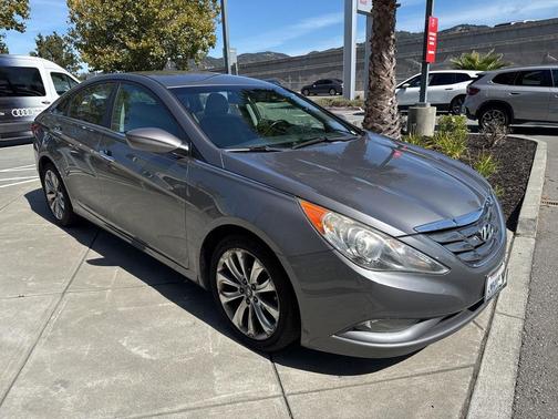 2011 Hyundai SONATA SE