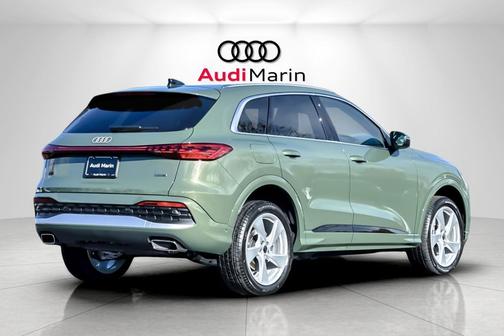 2025 Audi Q5 Premium Plus TFSI quattro S tronic