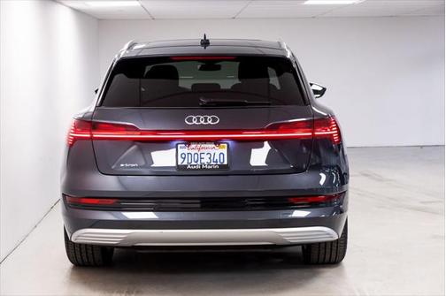 2019 Audi e-tron Premium Plus