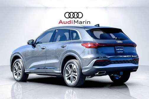 2025 Audi Q5 Premium TFSI quattro S tronic