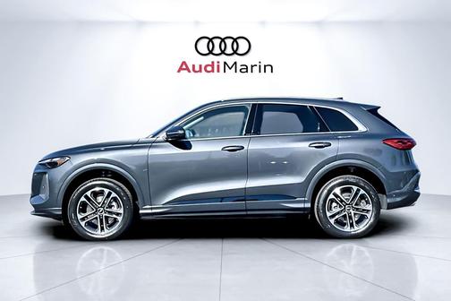 2025 Audi Q5 Premium TFSI quattro S tronic