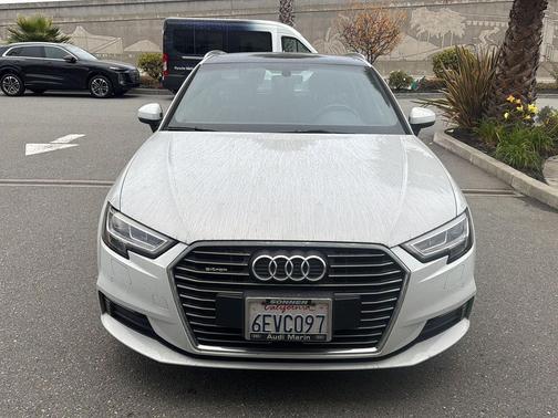 2017 Audi A3 e-tron 1.4T Tech Premium Plus