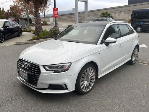 2017 Audi A3 e-tron 1.4T Tech Premium Plus