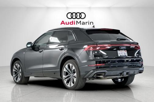 2025 Audi Q8 55 Premium Plus