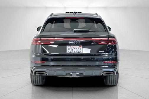 2025 Audi Q8 55 Premium Plus