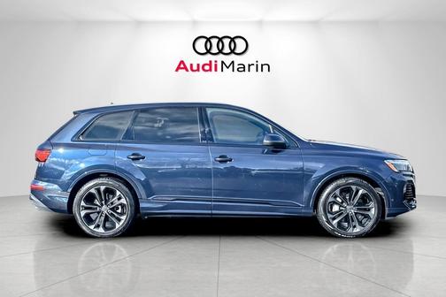 2026 Audi Q7 55 Premium Plus