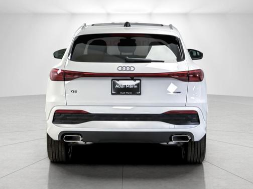 Arkona White 2026 Audi Q5 Premium TFSI quattro S tronic