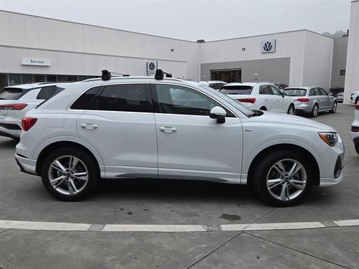 2021 Audi Q3 45 S line Premium