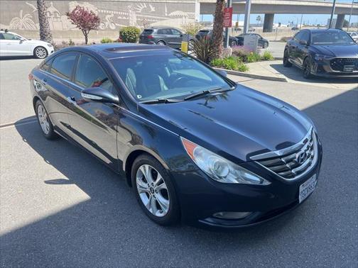 2011 Hyundai SONATA Limited