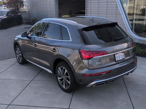 2023 Audi Q5 45 S line Premium