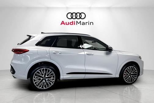 2025 Audi SQ5 3.0T Premium Plus