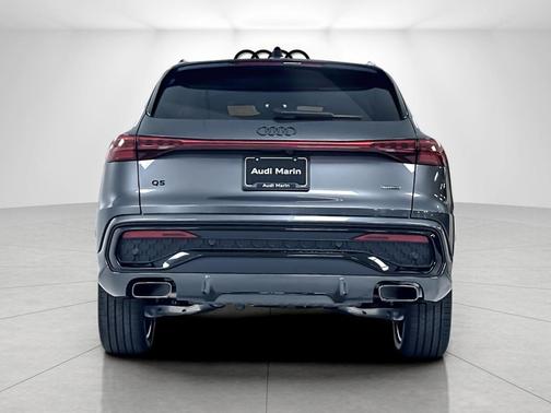 Daytona Gray pearl effect 2026 Audi Q5 Premium Plus TFSI quattro S tronic