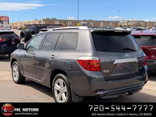 Classic Silver Metallic 2010 Toyota Highlander Limited
