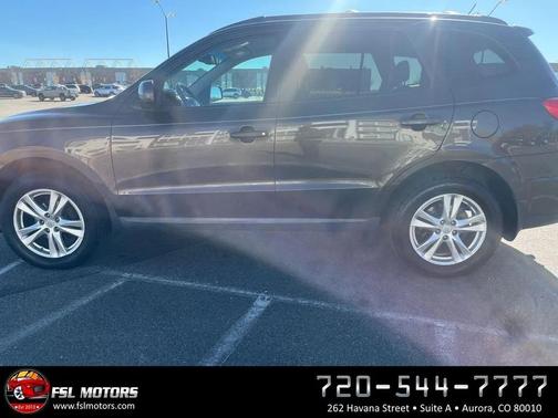 2011 Hyundai SANTA FE SE