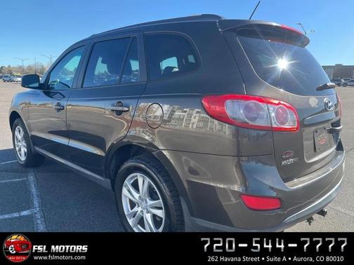 2011 Hyundai SANTA FE SE