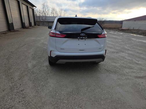 Oxford White 2021 Ford Edge SEL