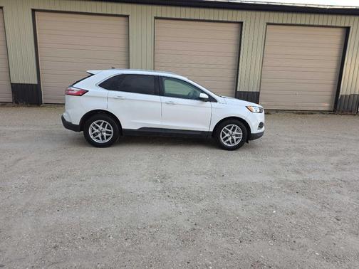 Oxford White 2021 Ford Edge SEL