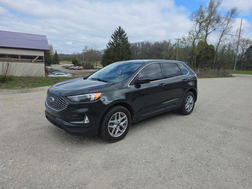 Forged Green Metallic 2023 Ford Edge SEL