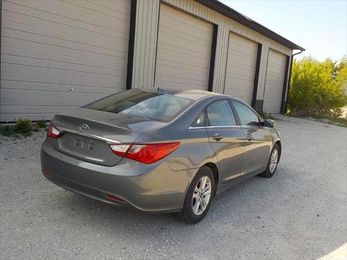 2012 Hyundai SONATA GLS