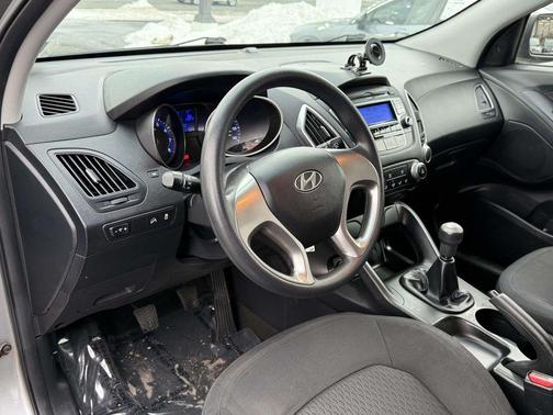 2012 Hyundai TUCSON GL