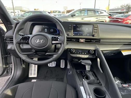 2025 Hyundai ELANTRA Sport