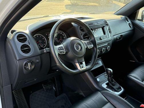 Candy White 2014 Volkswagen Tiguan 4MOTION Auto R-Line