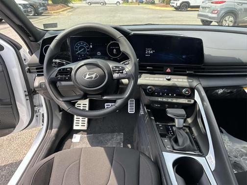 2025 Hyundai ELANTRA Sport