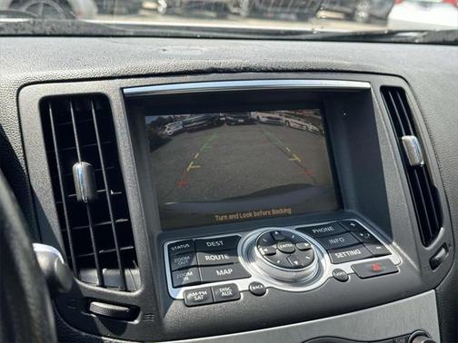 2009 INFINITI G37x Base