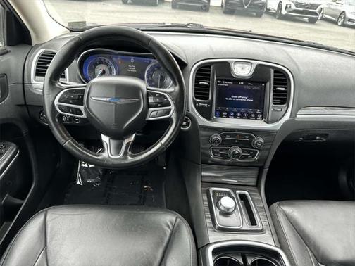 2019 Chrysler 300 Touring