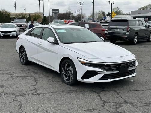 2025 Hyundai ELANTRA Limited