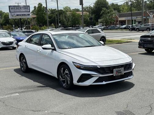 2025 Hyundai ELANTRA Limited